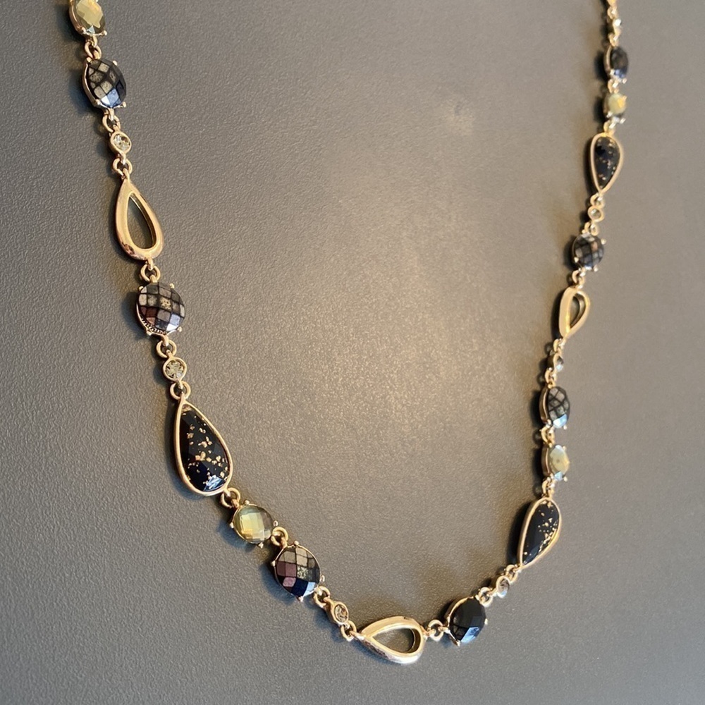 ANNE Klein Crystal & Stone Teardrop Strand Necklace Black and Gold - Picture 3 of 8